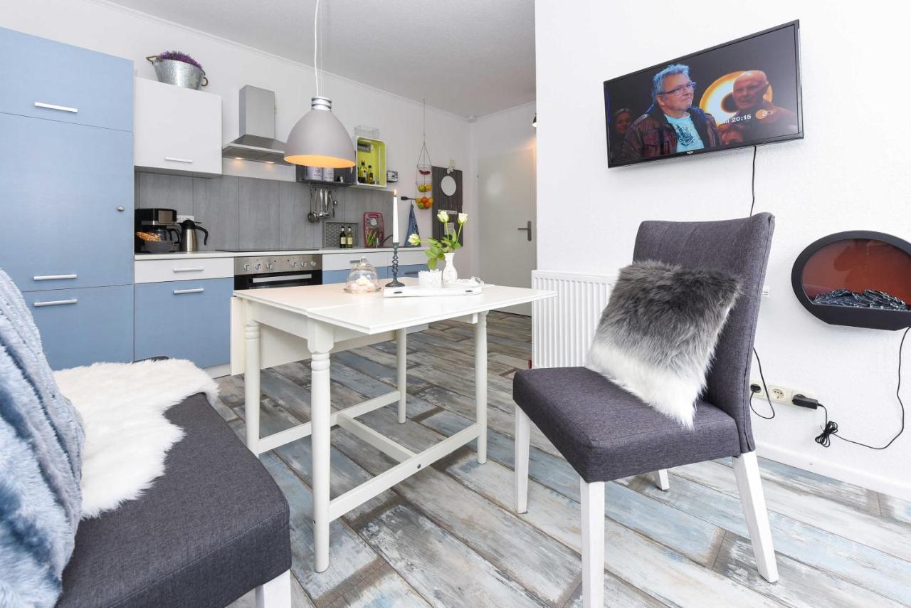 Ferienwohnungen Haus Mehrglück Bensersiel Exterior foto